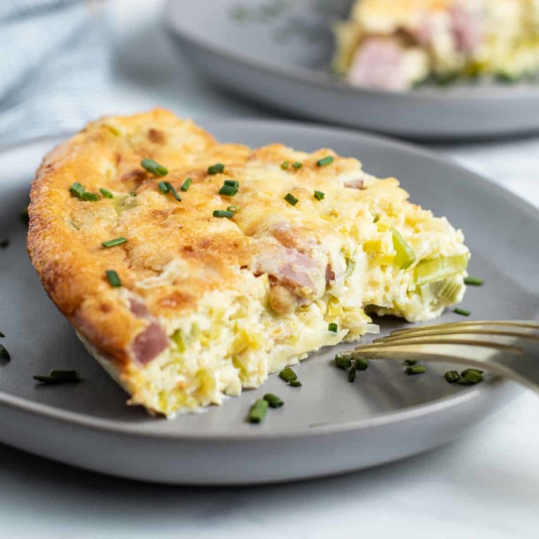 Crustless ham and cheese quiche with leeks